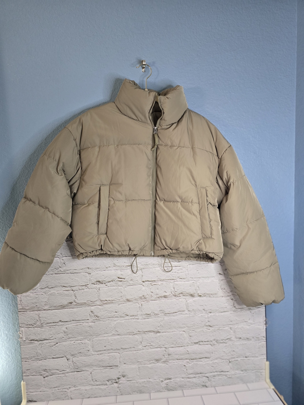 H&M Taupe Cropped Puffer Jacket